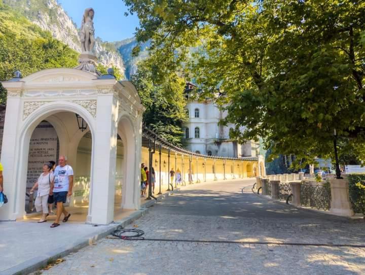 Hotel Casa Anne Băile Herculane Exteriér fotografie