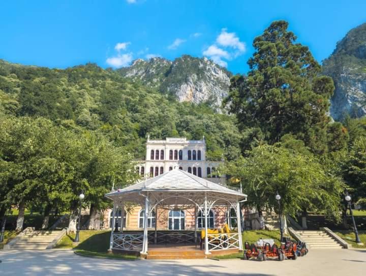 Hotel Casa Anne Băile Herculane Exteriér fotografie